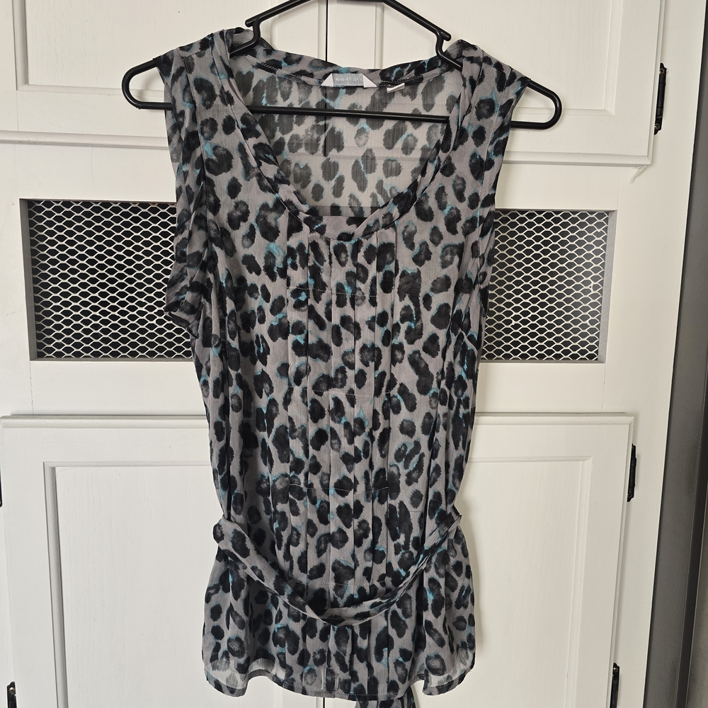 New York & Company Black and Gray Ruffled Blouse